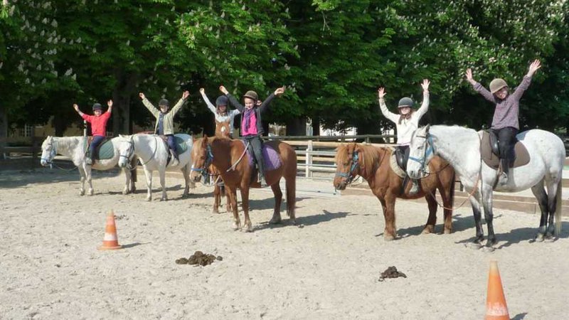 Visite virtuelle 360° Google Street View - Poneys des Quatre Saisons (Commerce / Service) à Auxerre Yonne